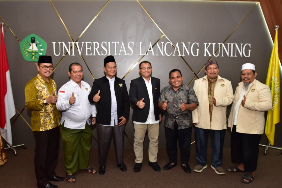 Jalin Kerjasama, IKMI Riau Audiensi Dengan Rektor Unilak