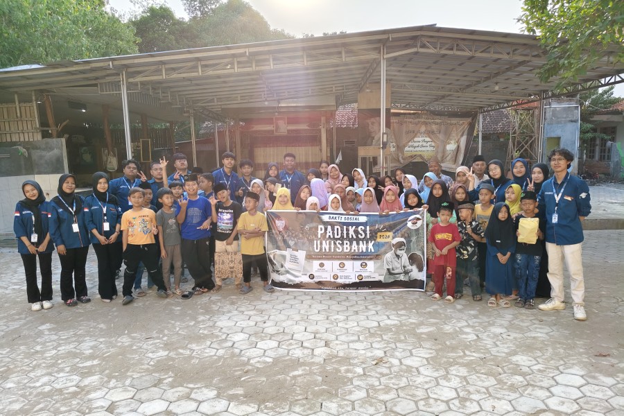 PADIKSI Unisbank Tebar Kepedulian di Desa Pranten, Salurkan Sembako dan Edukasi Kesehatan