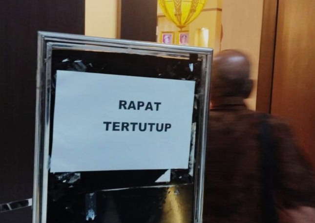 Langsung Tancap Gas, Usai jadi Plt Gubri, SF Hariyanto Langsung Pimpin Rapat Evaluasi APBD