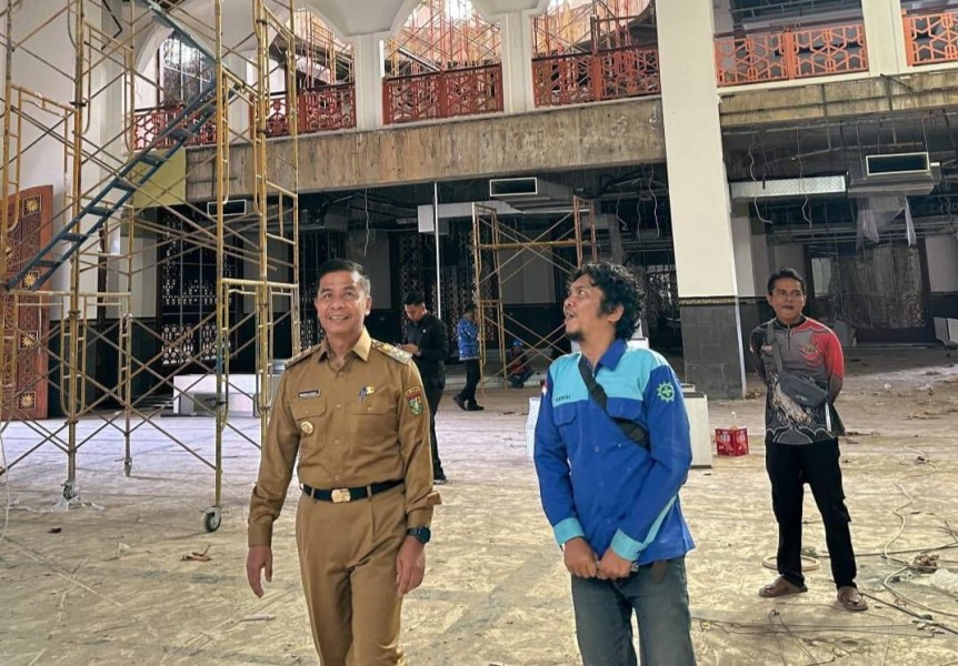 Bupati Kampar Janji Renovasi Islamic Center Bangkinang Tepat Waktu