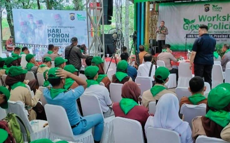 Rocky Gerung: Masa Depan Indonesia Lahir dari Kepedulian Anak Muda