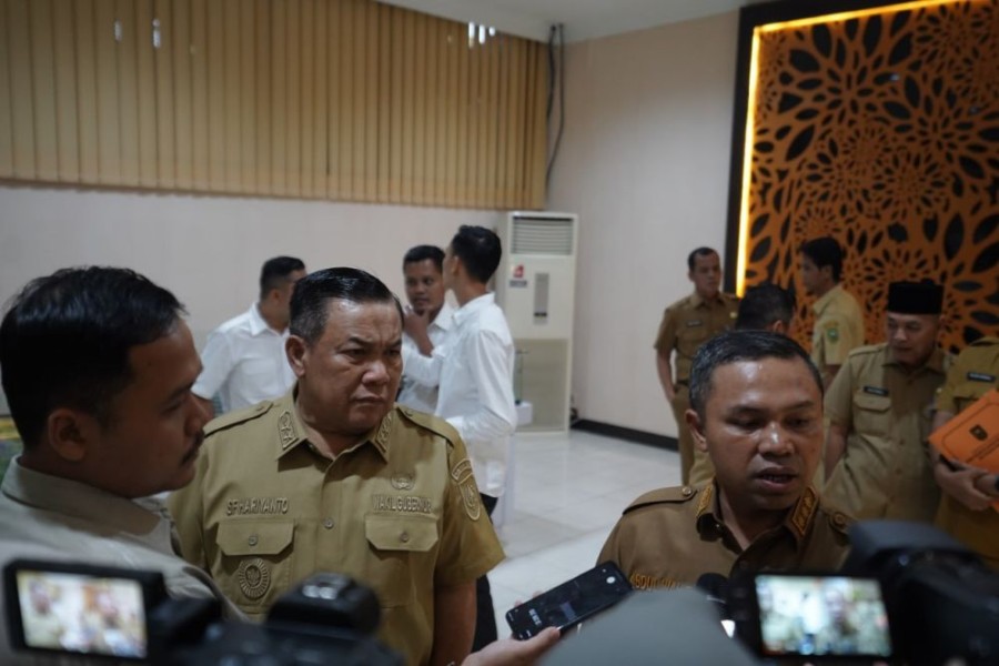 Krisis Produksi Kelapa di Riau, Ini Solusi yang Diberikan Abdul Wahid