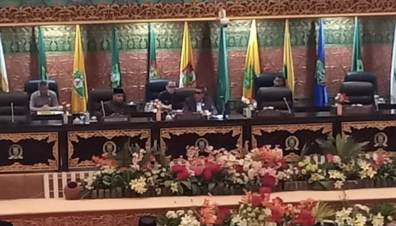 DPRD Riau Sesalkan Plt Gubri dan Sekdaprov tak Hadir Paripurna Penting