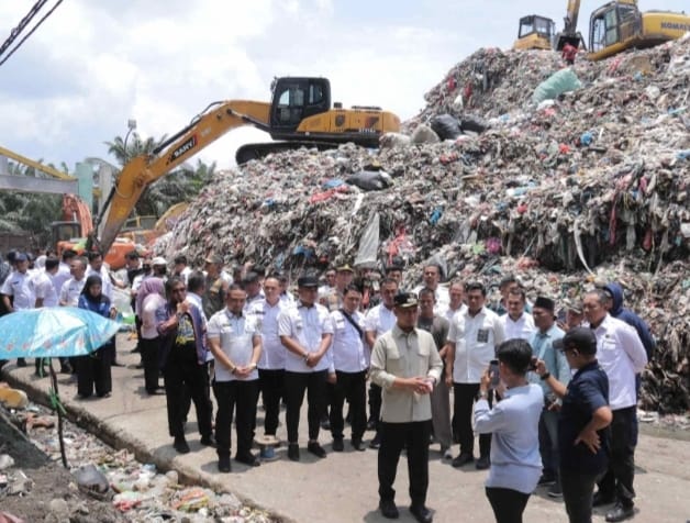 Atasi Sampah, Wako Pekanbaru Boyong Camat Lurah ke TPA Muara Fajar