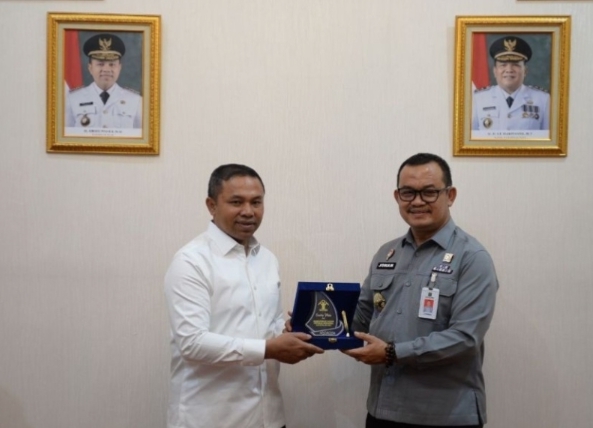 Pemprov Riau Besinergi Dengan Kemenkum Bahas Perda Baru Tentang Perkebunan