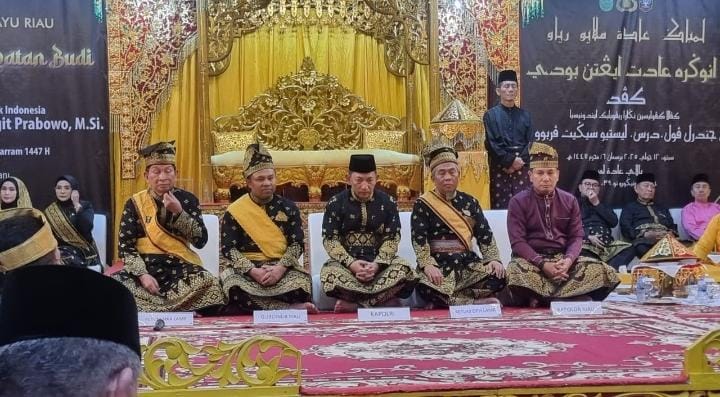 Dianugerahi ''Ingatan Budi'' oleh LAMR, Kapolri:  Simbol Persatuan Polri dan Budaya Melayu