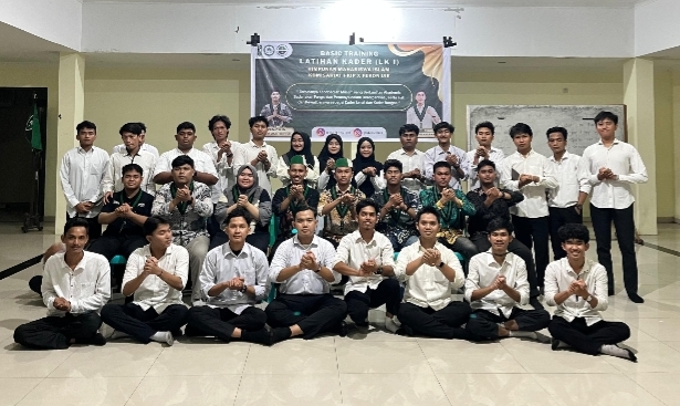 Nyalakan Semangat Perjuangan, HMI FKIP dan FEKON UIR Gelar Latihan Kader