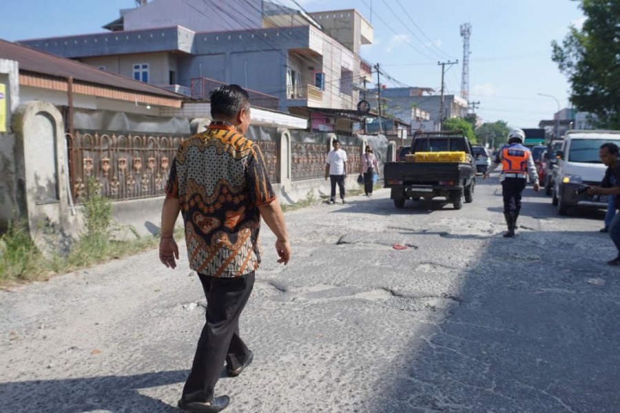 Penanganan Jalan Rusak Prioritas Pemprov Riau