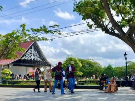 Ribuan Wisatawan ''Serbu'' Siak, UMKM Panen Rezeki