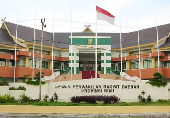 Walhi Kritik Rapat Tertutup yang Digelar DPRD Riau dengan Pengusaha Sawit