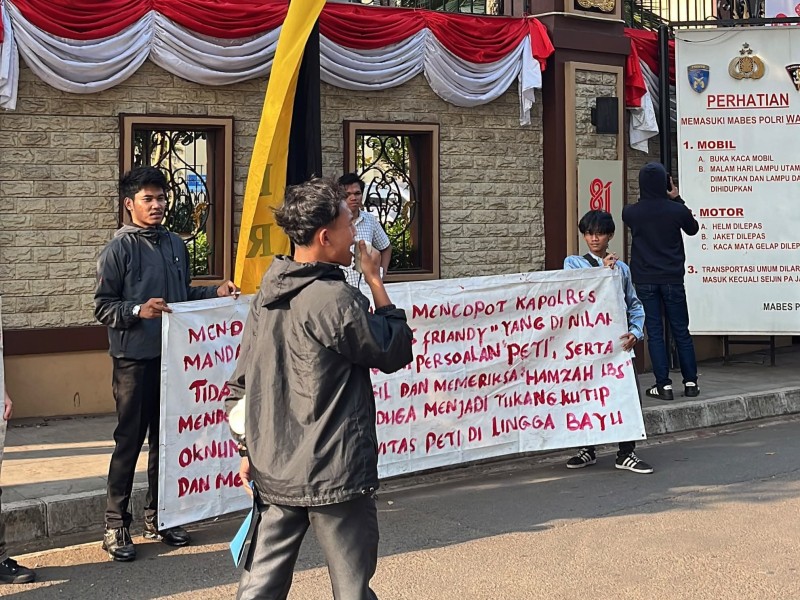 AMP2K Gelar Aksi di Mabes Polri Desak Pengusutan PETI di Mandailing Natal