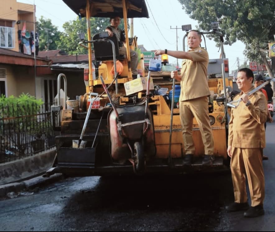 Pemko Pekanbaru Koordinasi dengan Pemprov Riau Perbaiki Seluruh Jalan yang Rusak