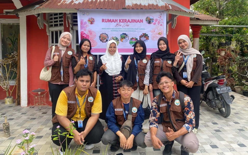 Mahasiswa KKN Unri Bantu Pelaku UMKM untuk Kembangkan Usaha
