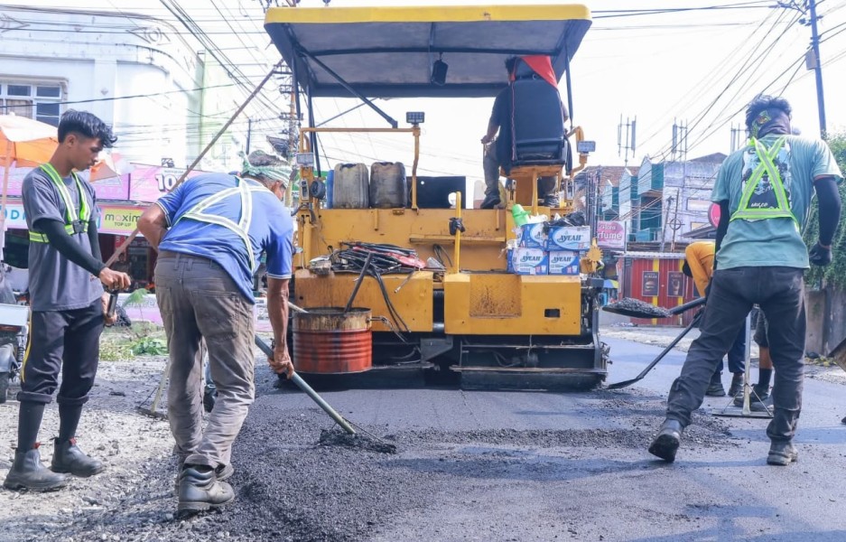 Kadis PUPR: Sejak Awal Oktober, Sudah 29 Ruas Jalan di Aspal Ulang