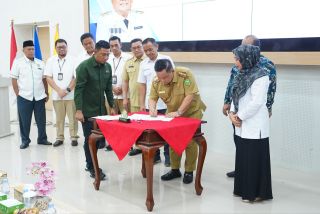 Dukung Pendidikan, Pemprov Riau Hibahkan Aset Tanah ke Unri