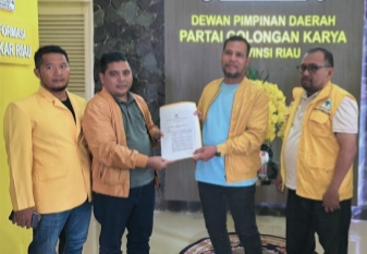 Bahlil Tunjuk Ahmad Doli Kurnia Sebagai Plt Ketua Golkar Riau