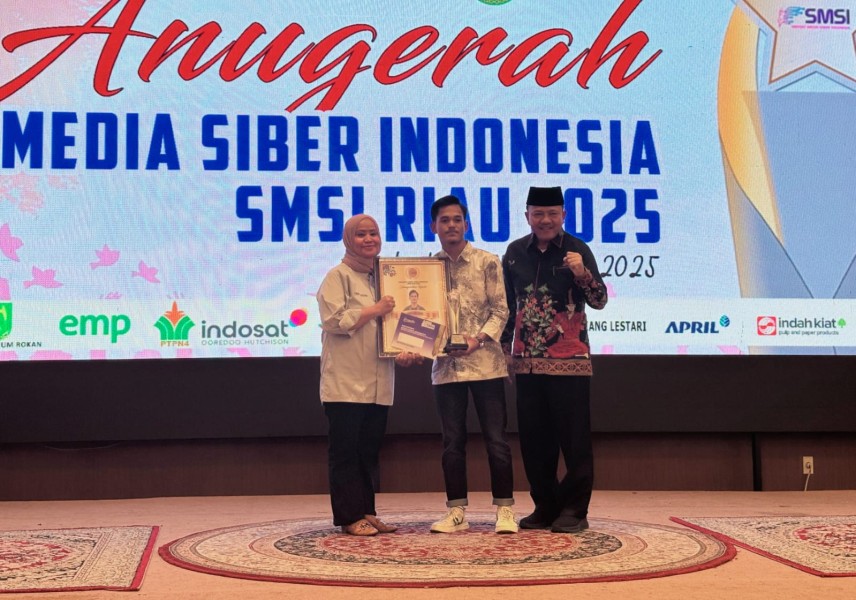 Populer Lewat Aura Farming Pacu Jalur, Dimas Eka Yuda Raih Anugerah Konten Kreator Pilihan SMSI Riau