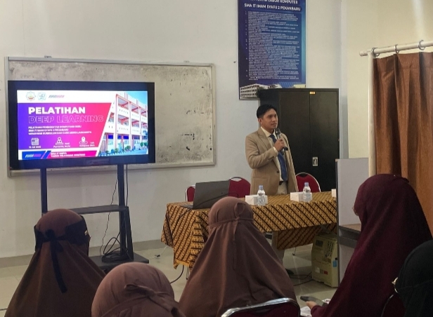 Tingkatkan Kualitas Guru, SMA Imam Syafi’i Pekanbaru Gelar TOT